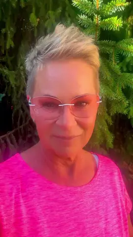 Oh mein Gott 😍 diese Aktion ist wirklich der Oberknaller! Du kannst jetzt meinen Abnehmkaffee, die Speckweggummis, die sanfte Darmsanierung, Stoffwechselaktivierung oder Straffungstücher mit 25% sparen – und das ganz ohne Abo. 🙌 Starte deine Abnehmreise, probier’s aus und fühl dich wohler in deinem Körper. 💛 Aber Achtung: Nur 3 Tage gültig ⏳ – schreib mir jetzt, wenn du dabei bist! #AbnehmReise #25ProzentSparen #OhneAbo #GesundAbnehmen #Fettverbrennung  