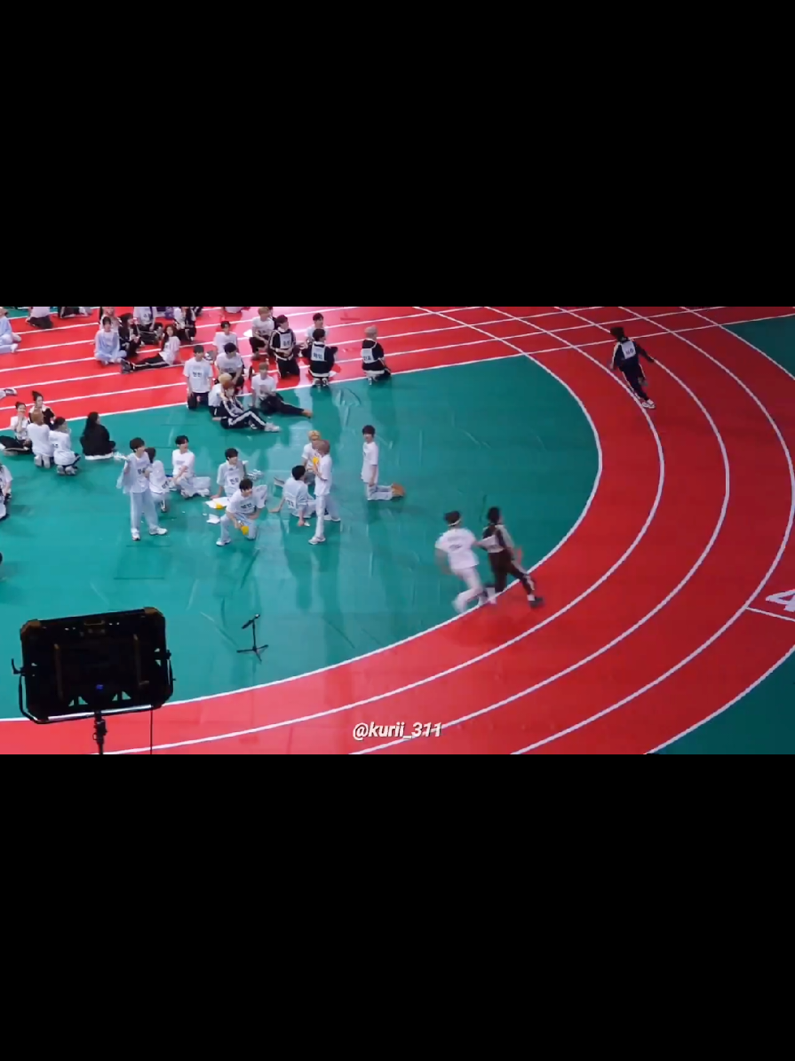 #kickflip Relay Silver Medal 👏👏🥳🥳 #keiju #juwang #kyehoon #donghyeon 