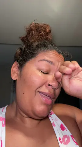 I actually hit my phone with the pan by accident 😭