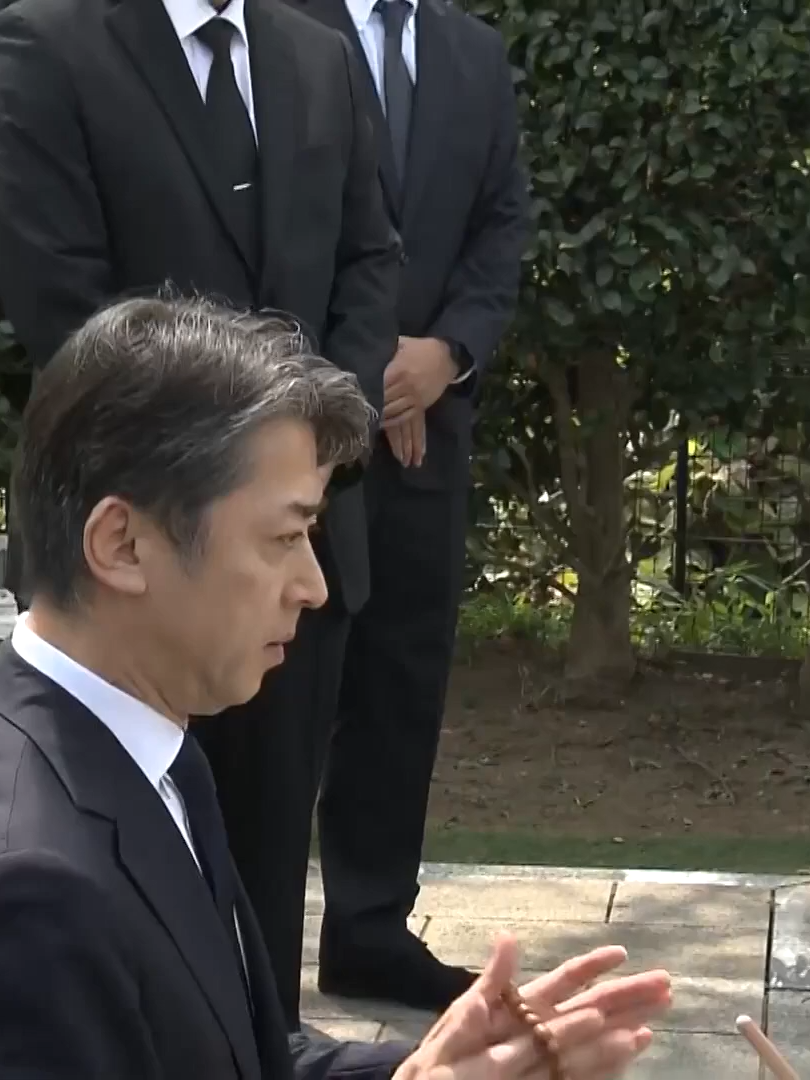 「違法な捜査を深くおわび」大川原化工機えん罪事件　警視庁・検察幹部が元顧問の墓前で謝罪　遺族が詰め寄る場面も_000