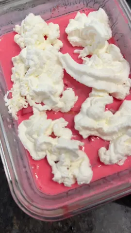 This might be my new favorite high protein dessert!  How to make it 👉🏼 Grab a pack of whatever flavor you want of sugar-free Jell-O mix. Take one cup of water and bring it to a boil. Pour the boiling water into your container of choice. Add in the sugar-free Jell-O mixture and stir until it’s dissolved. Let it cool for a brief couple of minutes and then add in one cup of your favorite high-protein yogurt.  It’s that simple! This flavor was BOMB!  ##highprotein##highproteindessert##lowcalorie##lowcaloriedessert##weightloss