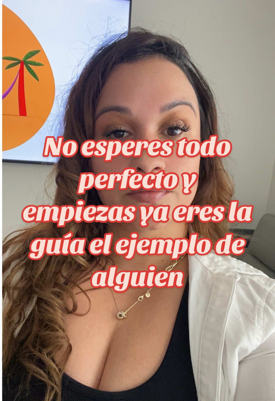 @karosuarez.digital Desmuestra quien eres y lo quesabes A veces piensas que lo estás haciendo mal y no mi hermosa tú eres una guía un ejemplo para muchas que están comenzando Sígueme @karosuarez.digital para que no te pierdas otras enseñanzas Así que empieza yaaa a crear y enseñar eso que te apasiona #mamásemprendedoras #marketing #trabjandodesdecasa #creadoradecontenido #libertad @Emprendeconkarosuarez 