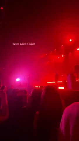 truly amazing #flipturn #thesylvee #concerts #indie #august @flipturn 