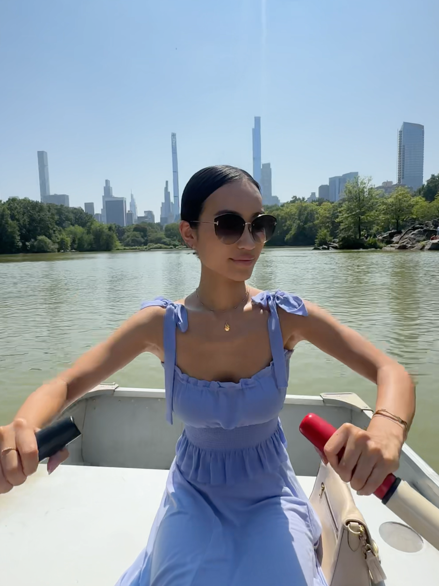 It’s first come first serve but the line moves very quickly☺️ ($25 for the hr) #thingstodoinnyc #nycdates #nycactivities #datenightideas #nycevents #nycbucketlist #nycspots #funinnyc #nycweekend #nyclife