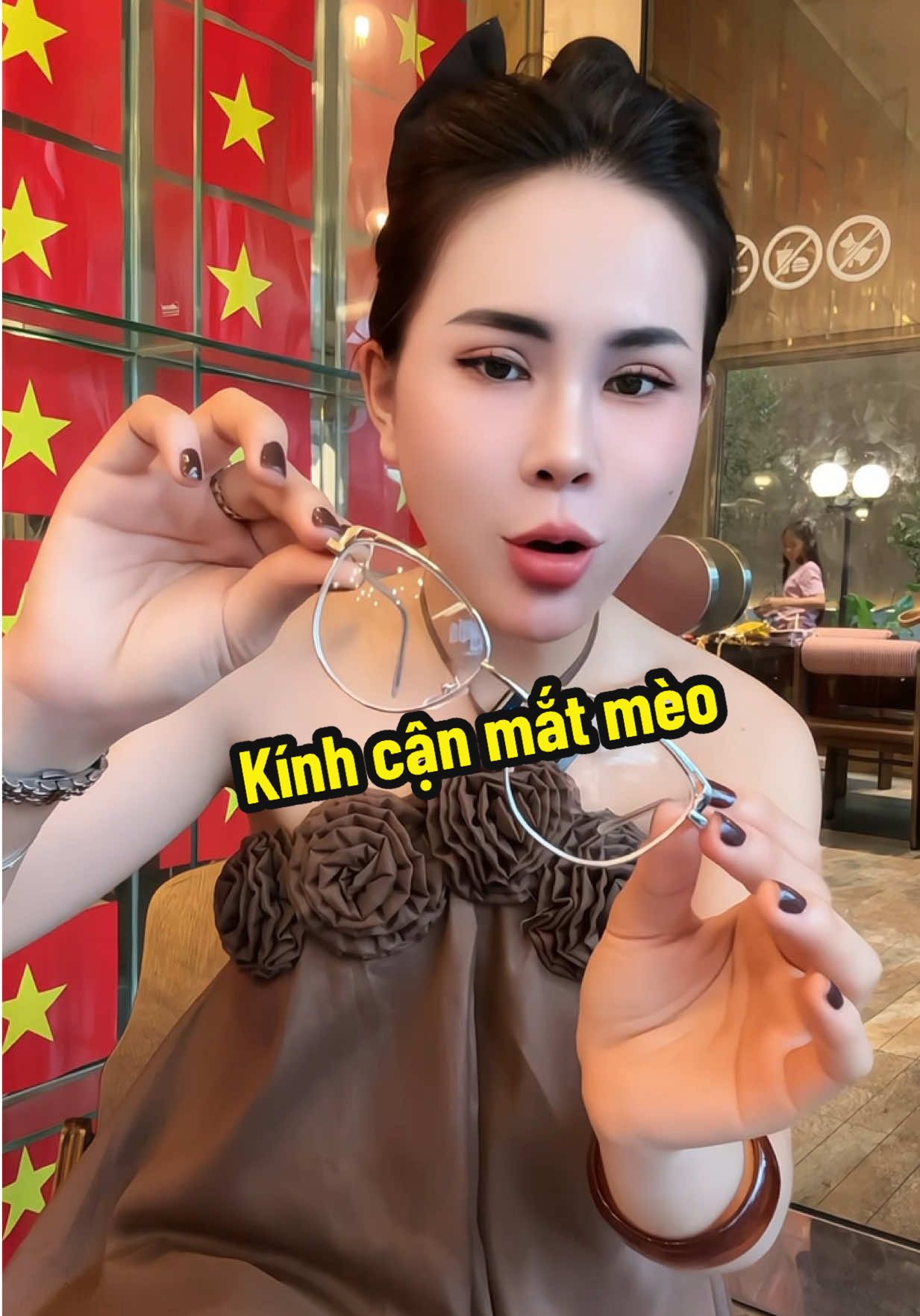 Kính cận mắt mèo hợp kim #kinhcan #yenxinhxinh 