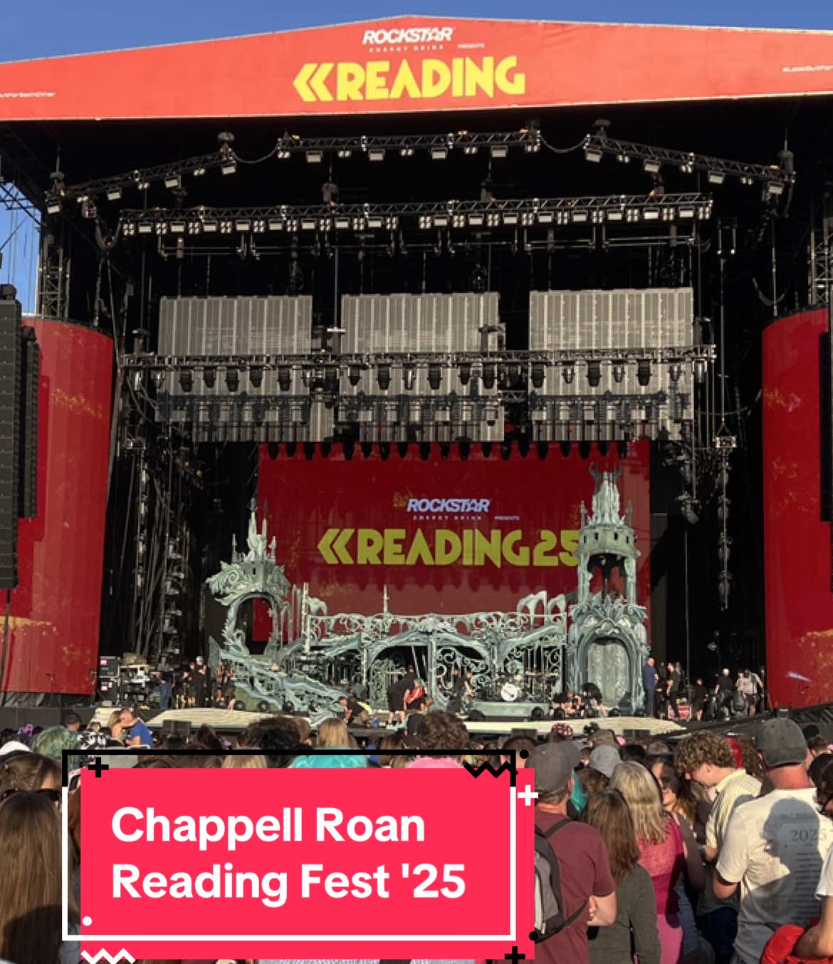 The videos are short and you can hear me singing in all of them (💀) but Chappell was incredible and looked amazing 😭✨ #readingfestival #chappellroan #aftermidnight #pinkponyclub #redwinesupernova 