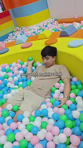 Kulet eh HAHAHHAHAHHAH @emm  #fyp #fantasyworld #indoorplayground 
