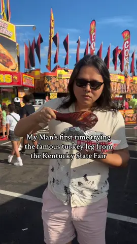 He definitely approves 👍🏼 #kentucky #turkeyleg #fairfood #foodreview #foodvendors 