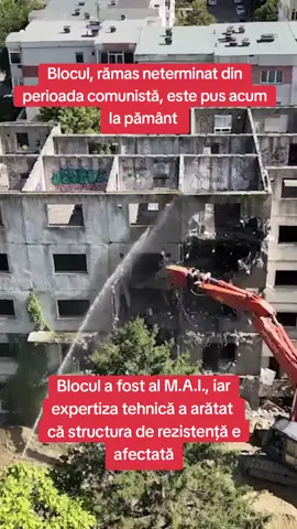 Imobilul a intrat, în cele din urmă, în posesia Primăriei Pitești, care acum îl dărâmă, urmând să construiască un altul în loc