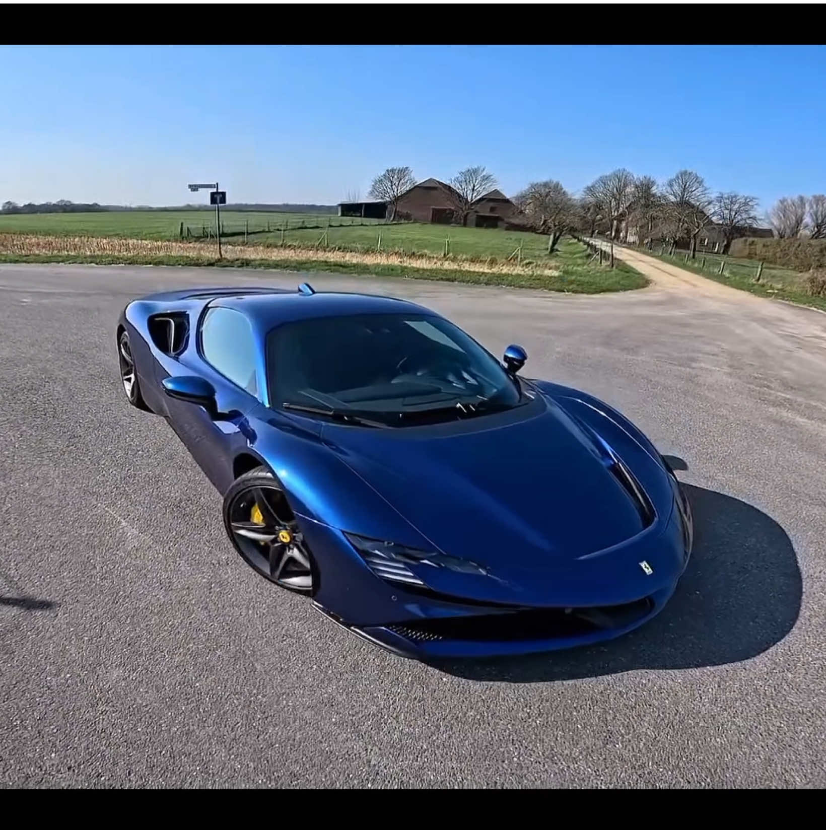 Ferrari SF90 Stradaaleeeeeee ✨🪽 #ferrari #ferrarisf90 #sf90stradale #supercar #cartok Clips: CarTopNL on YT 