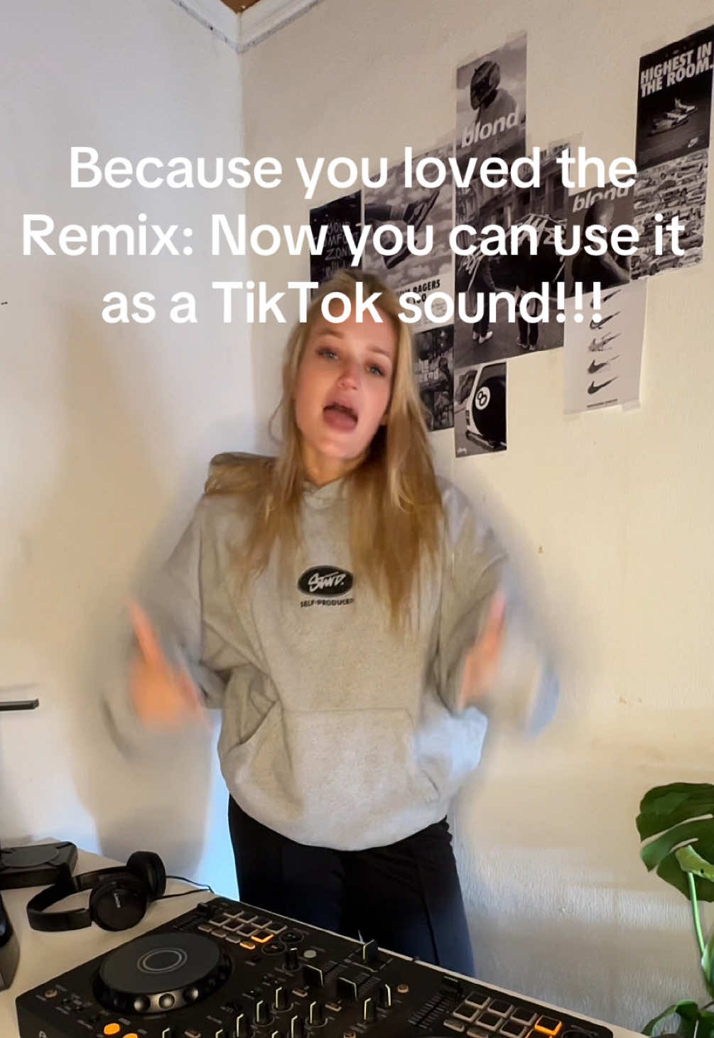Jet2Holiday x Y Que Fue available now on TikTok and soon on SoundCloud | The Video got over 5 million views and many of you wanted a longer and better version of it. So here it is friends 🫶🏻 #dj #djane #jet2holidays #djday1 #remix I will repost everyone who uses my sound✌🏼🫶🏻
