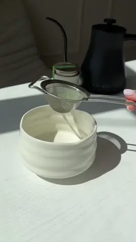 Nasza matcha z Japonii to naturalne źródło antyoksydantów, która dodaje wigoru na cały dzień! 