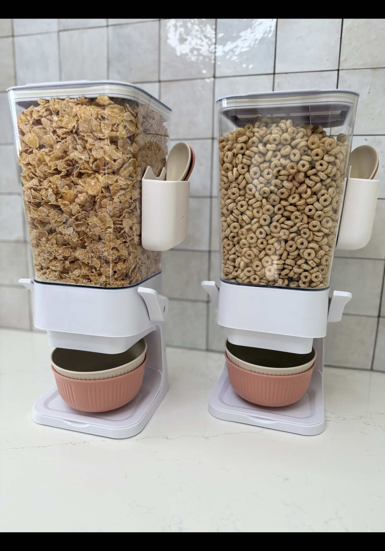 🔗In Bio! Cereal Dispenser 🥣 #amazonkitchen #pantryorganization #amazonhome #cerealdispenser #kitchenorganization 