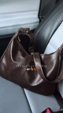 Some appreciation for this purse 👏🏼🤎 #purse #leatherbag #brownpurse #fallaesthetic #fallfashion 