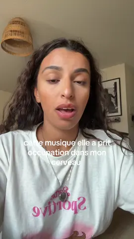 avec ce blush qui fuit h24😑