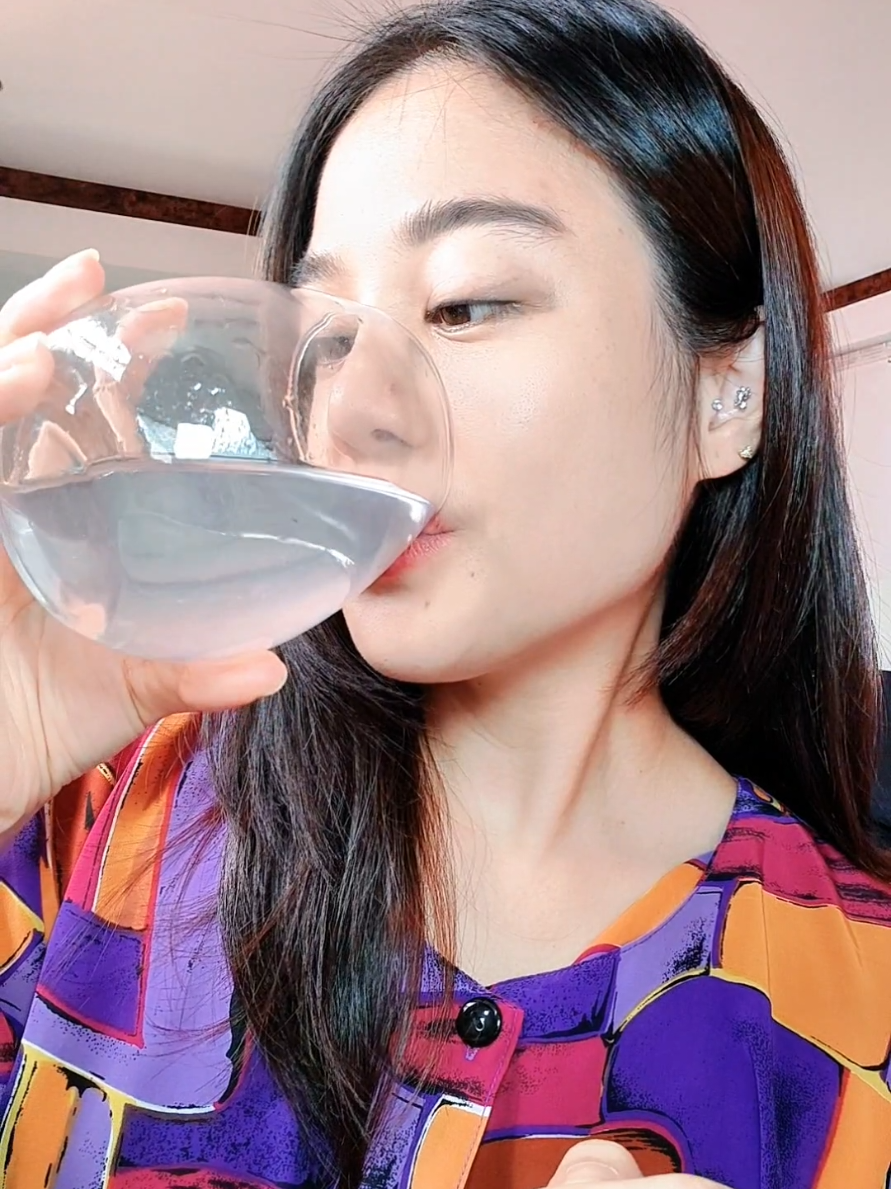 ผิวหน้า ผิวกาย ข้อกระดูก แข็งแรง เพราะ กระปุกนี้ #คอลลาเจนหมอนุ้ย #หมอนุ้ย #drnuizcollagen #โปรไบโอติกหมอนุ้ย 