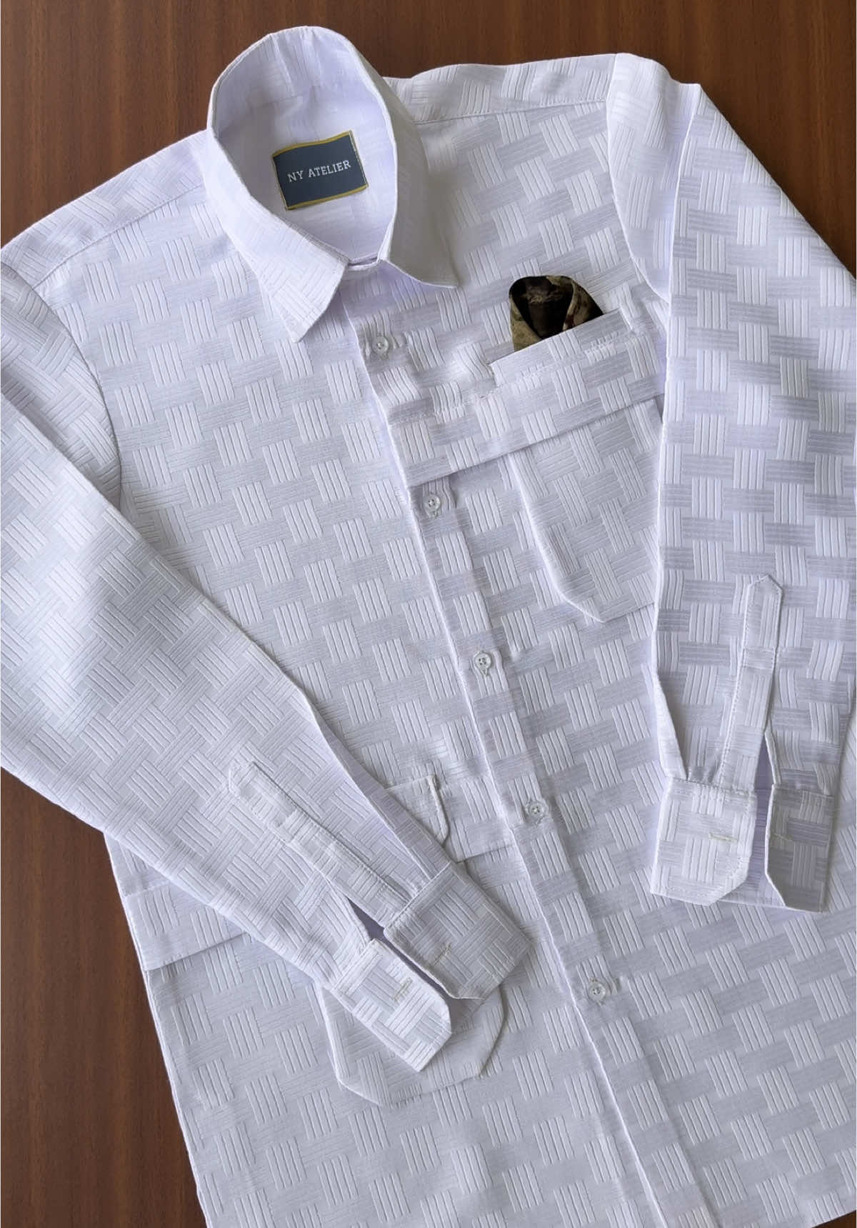 Introducing the NY ATELIER white textured kaftan, a masterpiece of precision, elegance, and timeless appeal. Built for the man who moves with class and commands respect without saying a word. ——————————————————— Price: 1000gh | $98 | £70 Sizes: S, M, L – Available | XL & 2XL – Pre-order ——————————————————— 📲 DM • Call • WhatsApp +233 50 074 4266 #fypp #creatorsearchinsights #fyppppppppppppppppppppppp #goviral #tiktokghana🇬🇭🇬🇭🇬🇭_uk🇬🇧🇬🇧🇬🇧 #ghanatiktok🇬🇭 #luxurymenswear #fypシ゚viral🖤tiktok #ghanatiktok🇬🇭 #ghanatiktok🇬🇭 #fypシ゚ #kaftan 