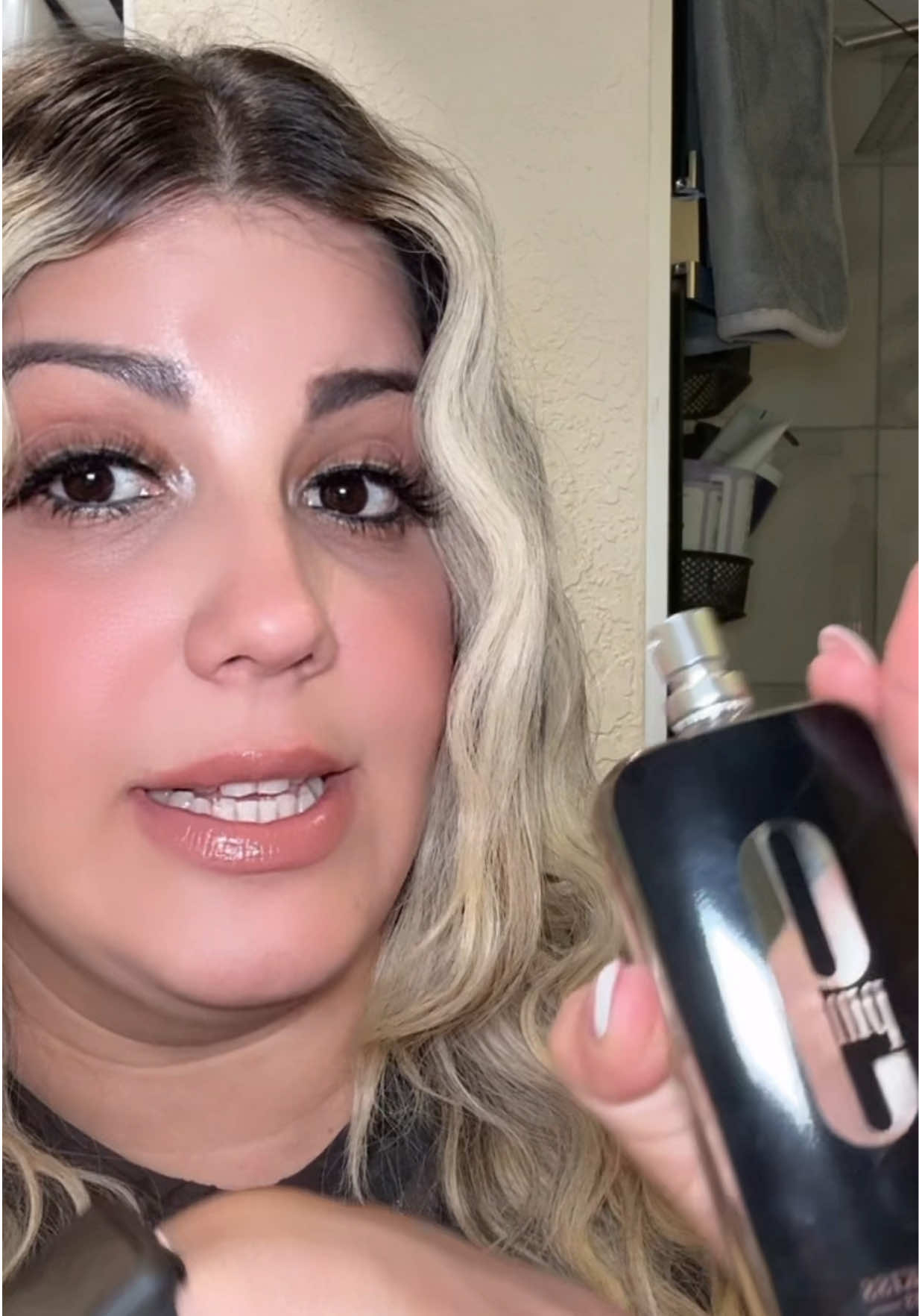Perfume para hombre que huele delicioso con notas amaderadas 🤩