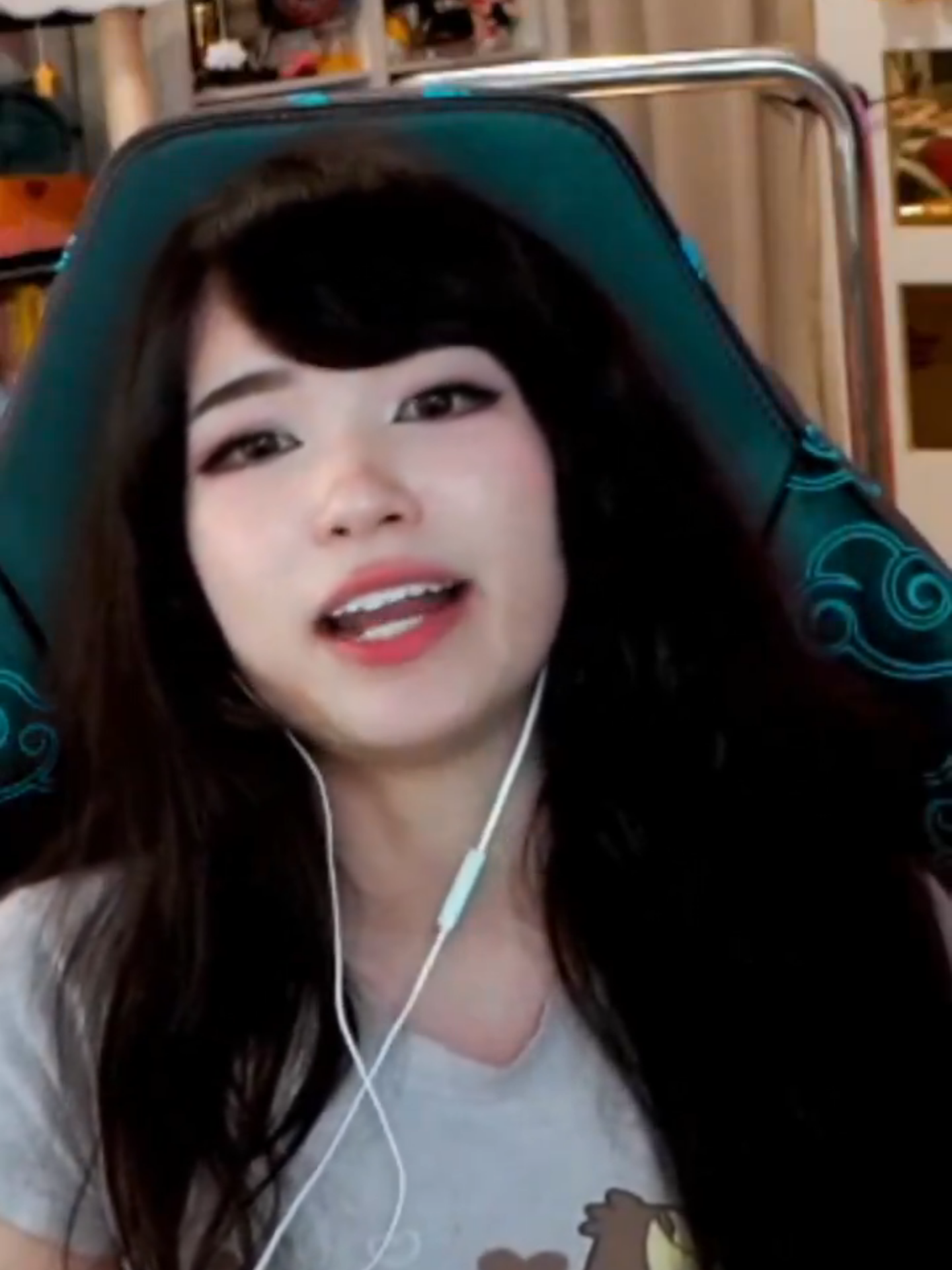 Emiru gets a little too excited #emiru #emiruclips #twich #fyp