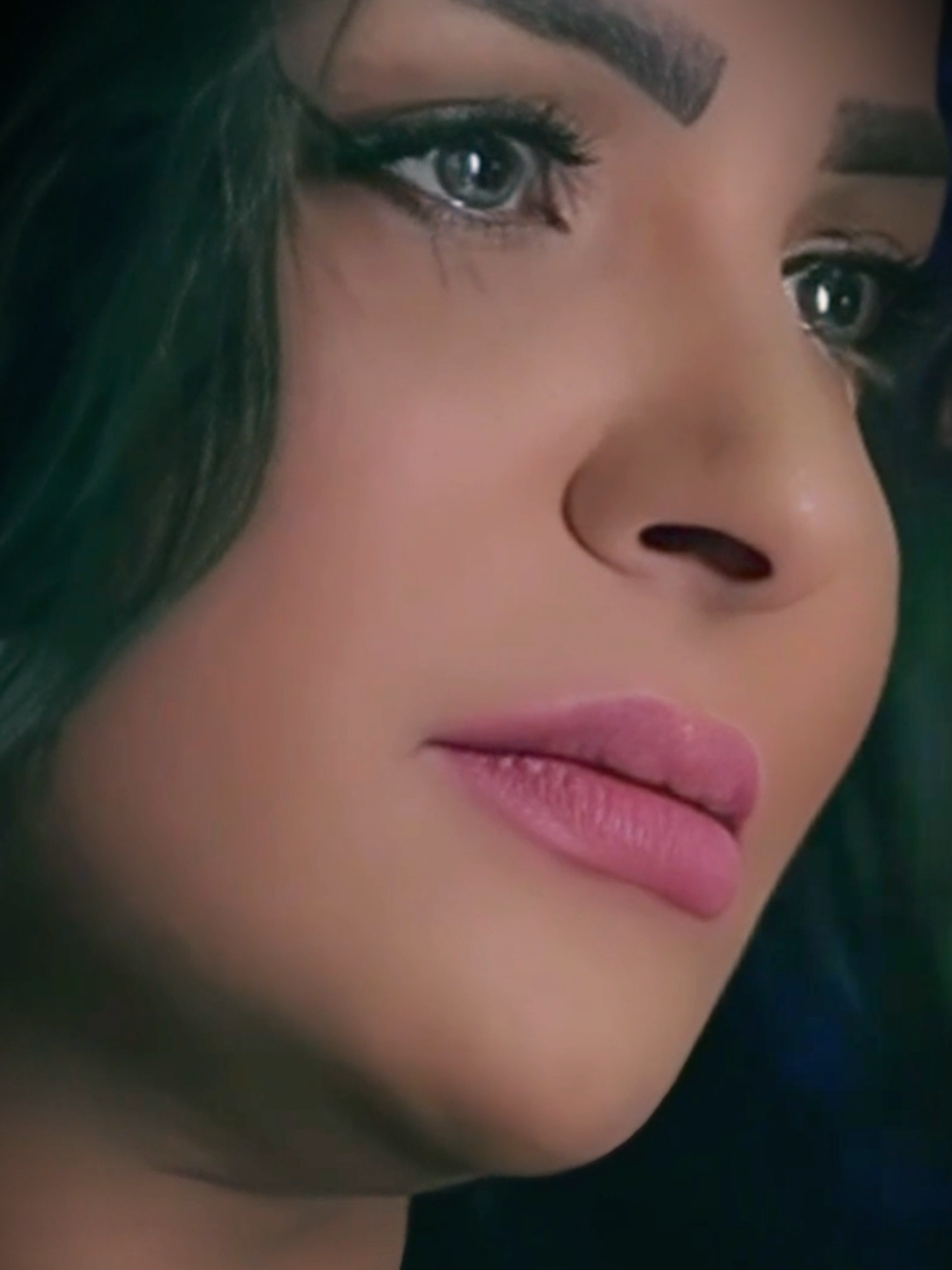 وكأن قلبي من الفرح ممنوع😔💔 #هدى #Hoda #fyp #foryou #foryoupage #funnyvideos #fu #tiktok #trending #capcut #viral #duet #explore #music #funny #viralvideo #viraltiktok
