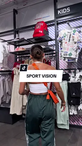 Az “ODETT10” kóddal a www.sportvision.hu oldalon illetve az üzletekben személyesen a kasszánál ha bemondjátok, hogy “az influenszer kódot szeretném használni” akkor -10% kedvezményt kaptok a vásárlásotokból!🫶🏾 (Fontos, hogy több kódot egyszerre nem lehet használni!) A kód csak néhány napig: augusztus 25-től - augusztus 29-ig érvényes, legyetek résen!😼 Hirdetes #sportvision #sportvisionhungary #backtoschool 