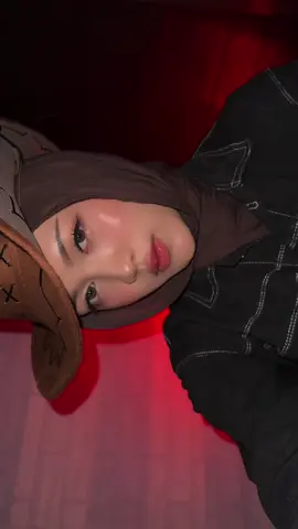 cowgirl?? is that u?!!!!🤠 #cowgirl#makeuplook  