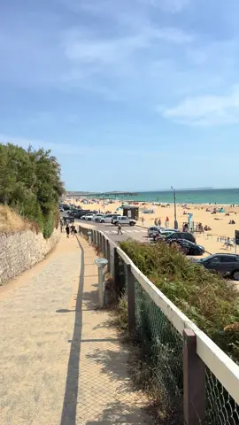Bank holiday Sunday #boscombebeach #bournemouthbeach #fyp #foryoupage❤️❤️ #bankholiday 
