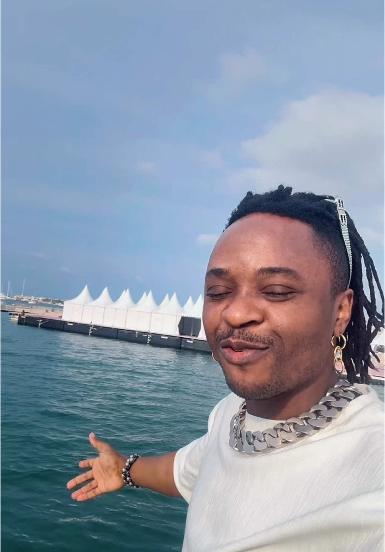 Un jour ça va aller 😇🤲🏿🙏🏿 Mon snap: tekeur_solft  #brilleraussi #france🇫🇷 #sainttropez🇫🇷 