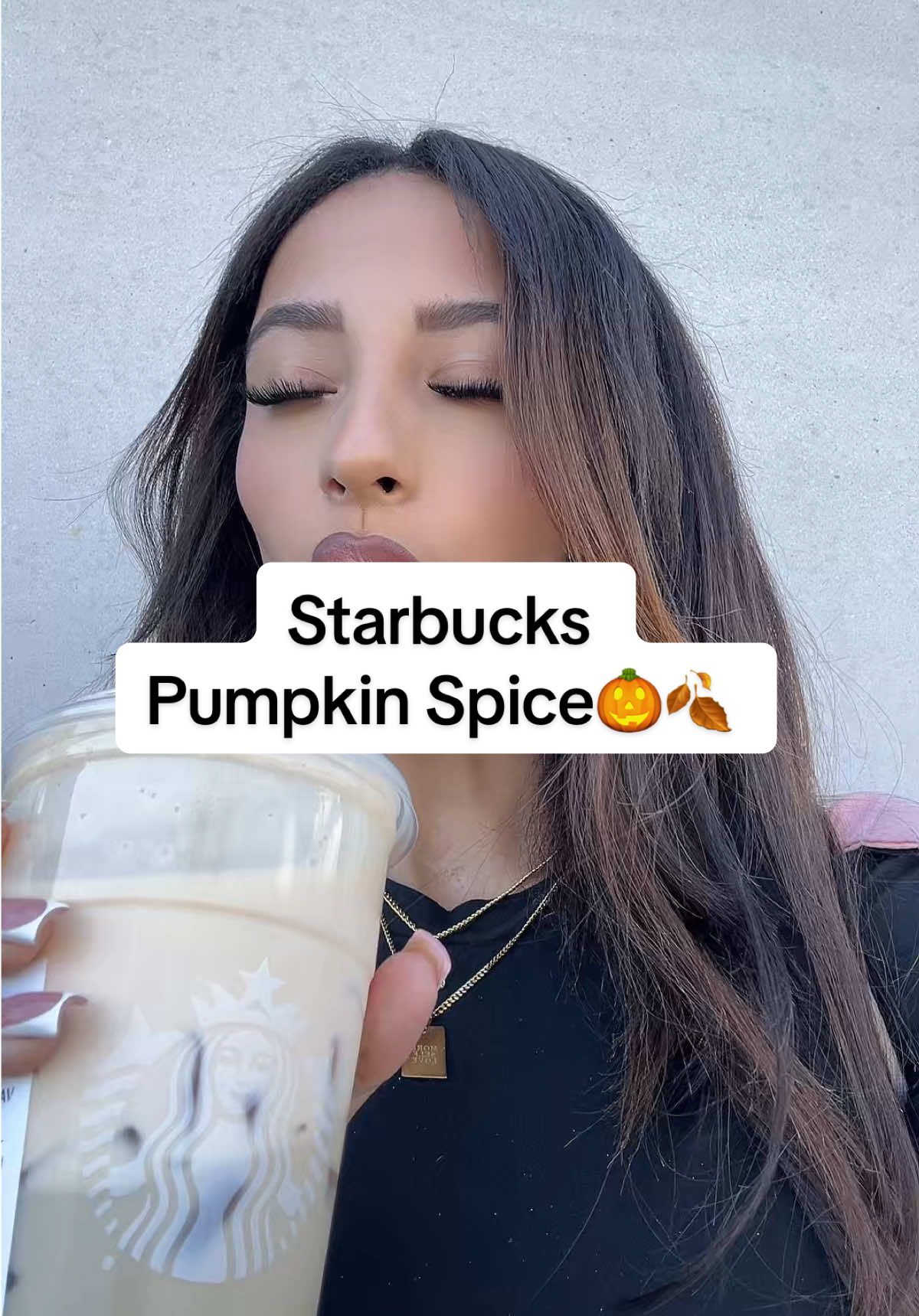 Pumpkin spice chai tea latte with oatmilk #starbucksdrinks #pumpkinspicelatte 