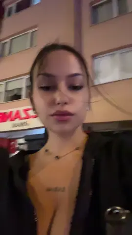 Sokakta sakin ol 