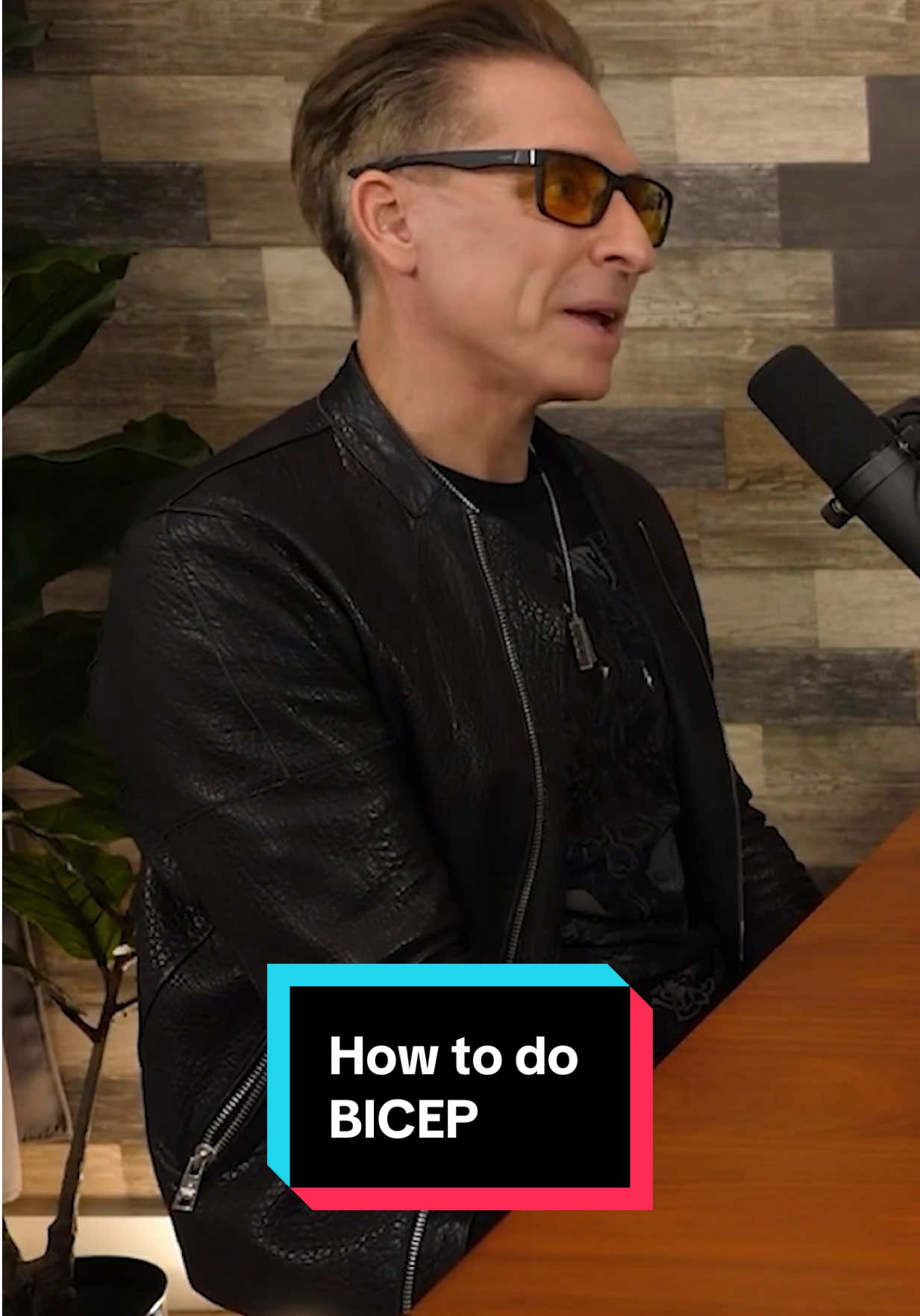 Brief intentional conscious exposure to pain is the ultimate key to boosting your drive and dopamine receptors. #DaveAsprey #biohacker #biohacked #biohack #bicep  