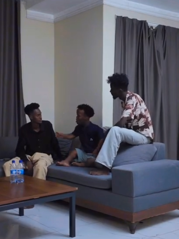 Prank burus boy #FYP #FORYOU #VIRAL #FYPシ #FORYOUPAGE