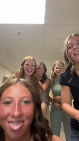 picture day!! #firstday #school #fleetwoodmac 