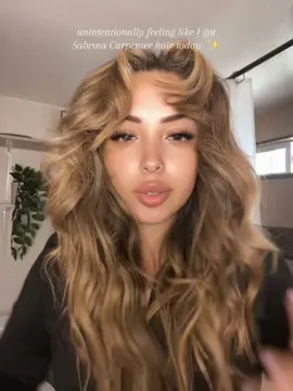 maybe a lil ?! lol 😆 #sabrinacarpenter #hairtok #hairstyle #fyp 