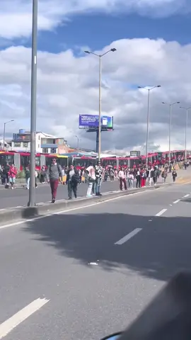 :))) #bogota #trancon #transmilenio 