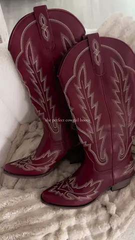 #cowgirl #cowgirlboots #OOTD #ootdinspo #boots 