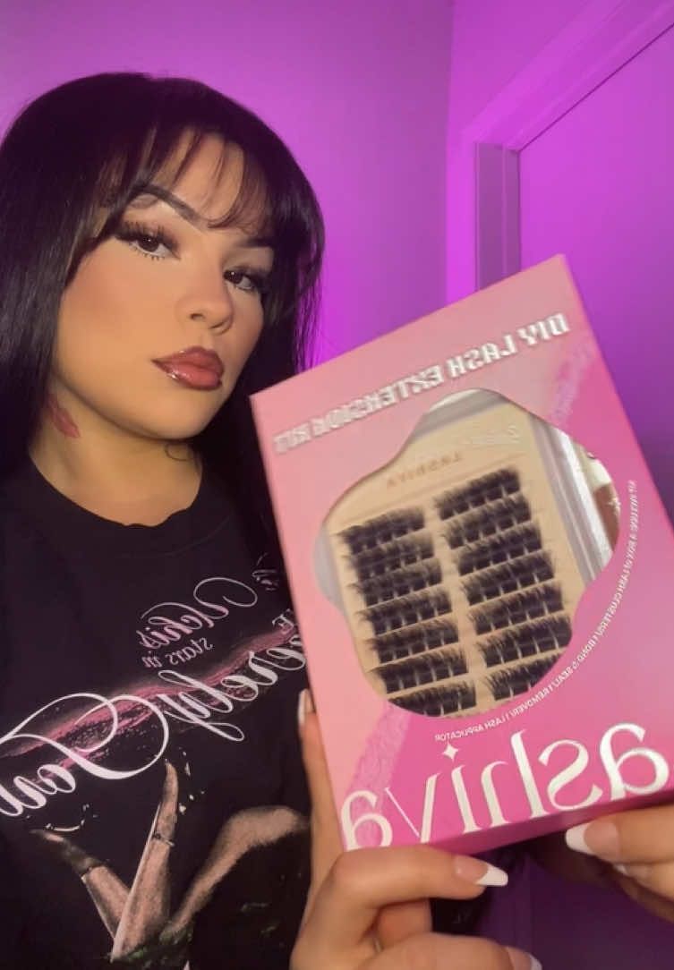 Main character kit ✨💋 Comes with 10 mapped out sets bond / seal , remover & tweezers #Lashiva #melaniiefuentez 