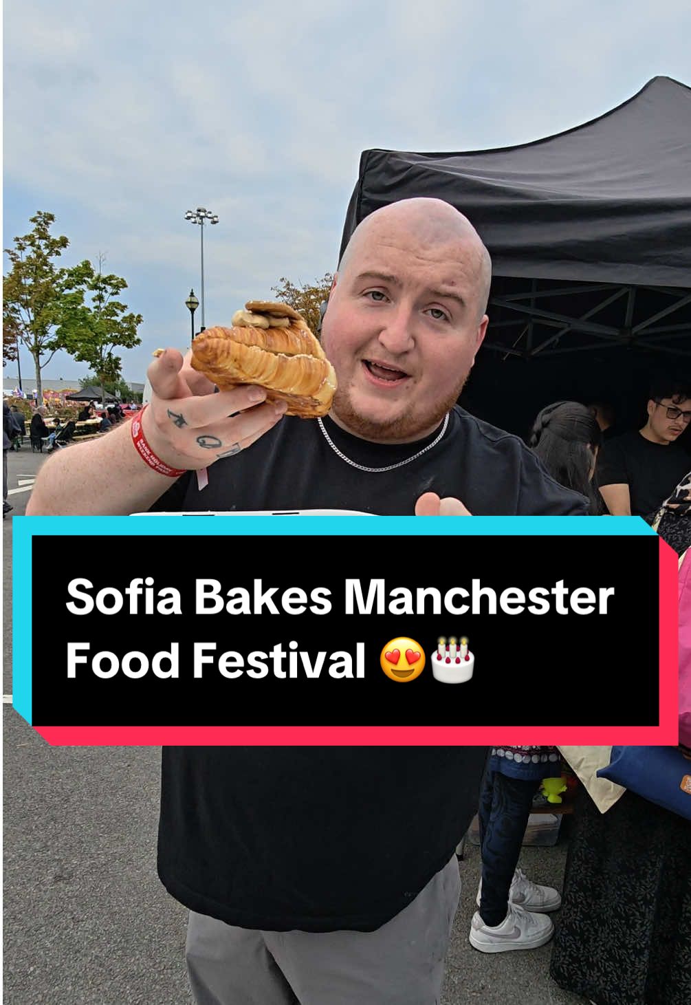 Sofia Bakes Manchester Food Festival 😍🎂 #manchester #foodfestival #bakes #pakistani @The Halal Food Festival 