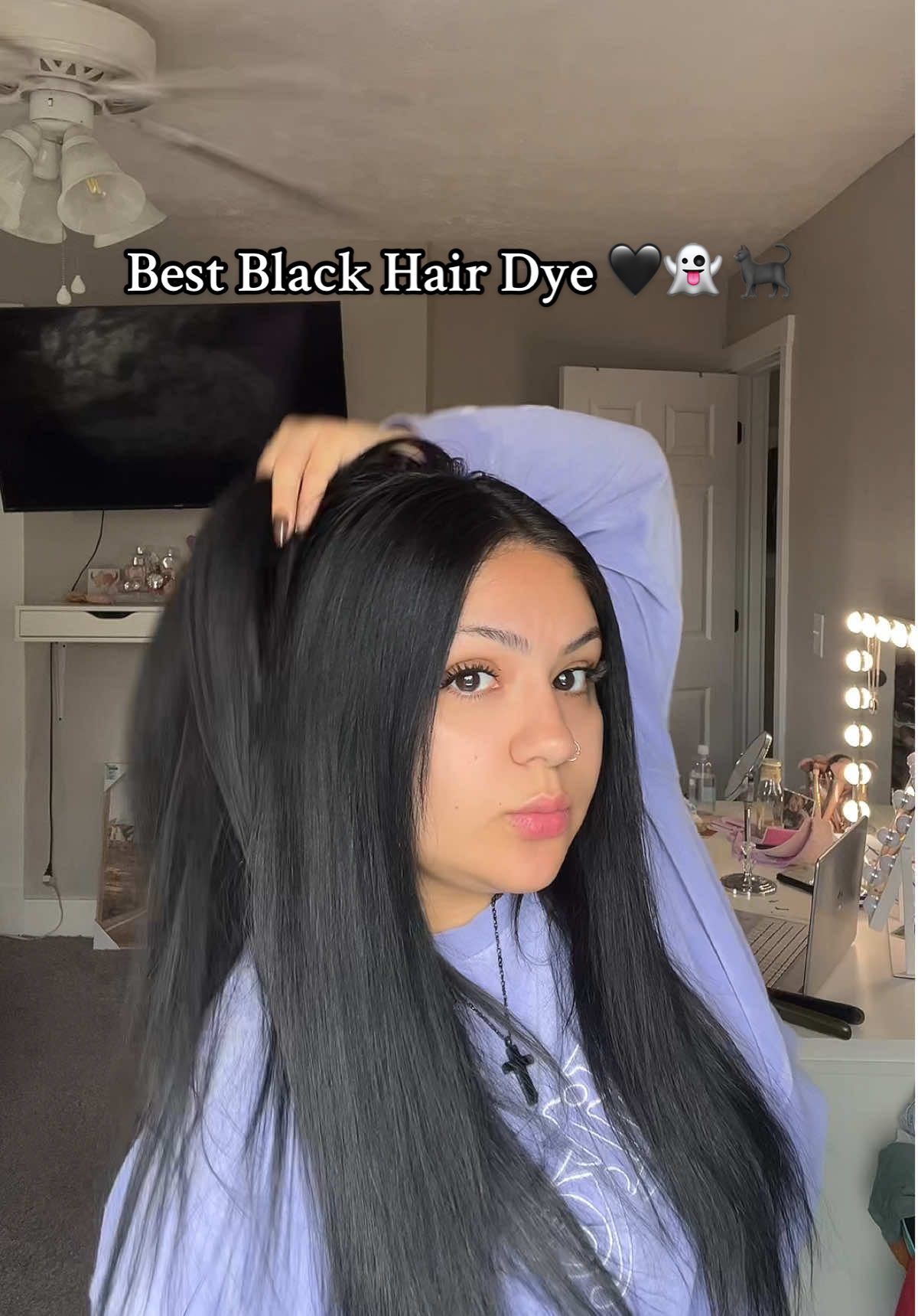 Can be purchased on Amazon 🖤💅🏻 #fyp #blackhairtiktok #blackhairdyeshampoo #blackhaircare 