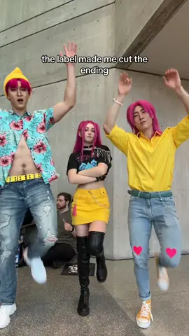 this is canon btw @Seijicosplay #kpopdemonhunters #kpopdemonhunterscosplay #sajaboys #miromabby #huntrix 