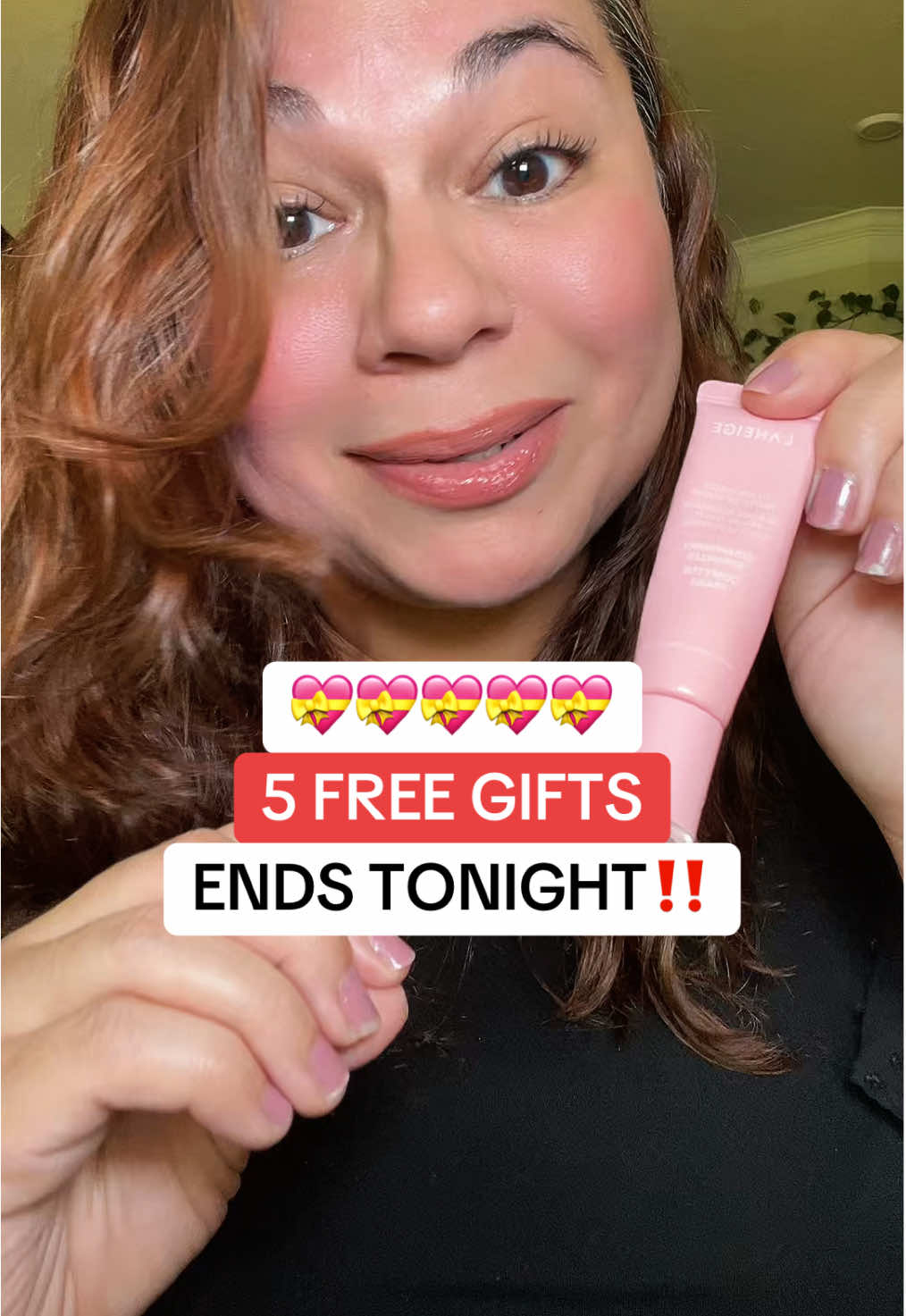 ‼️Insane deal! Get your gifts from Linaige while supplies last!!! Women 25+ women 35+ 🎁 #linaige #skincare #tiktokshopdeals #grwm #tiktokshoplabordaysale 