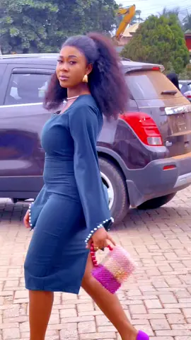 ✂️🧵💃🏻💙#fyp #viral_video #trendingtoday #fypシ゚viral #crepedressoutfit @ahmah Efriyie 