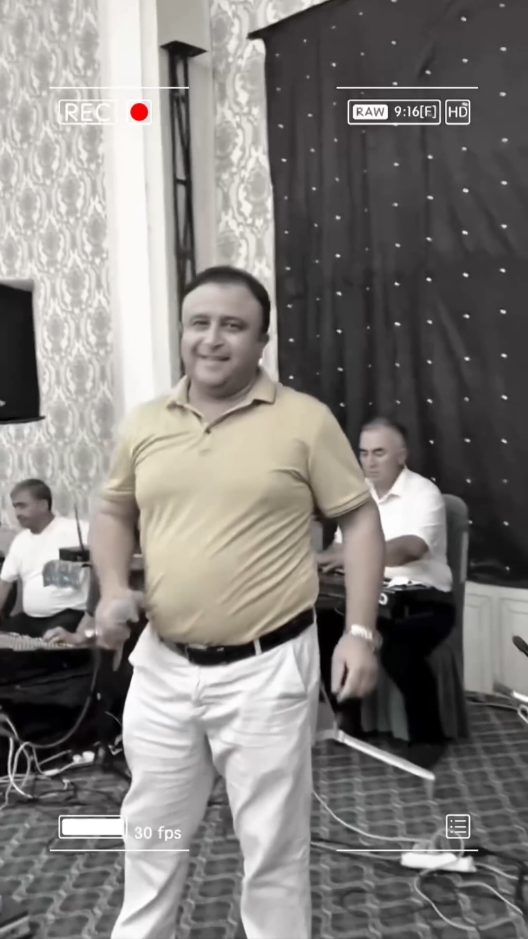 💥O‘yna kuyov💥qo‘shig‘i asl ijrochisi. 👉Dilmurod? Madmusayev muxlislari davrasida✊