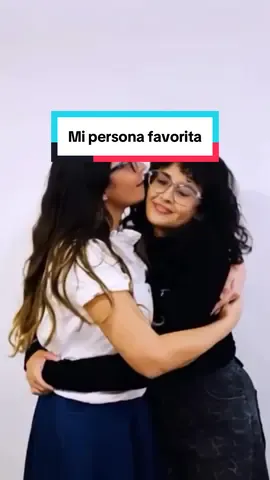 Mi niña preciosa, mitad de mi, bendigo y celebro tu vida. Te amo infinito, más allá del universo observable. Tanti auguri! 🎉🎈