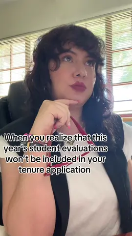 So I can be like super mean and strict now 😏 just kidding! But I am trying out lots of new assignments so it’s a good year to get feedback on that without fearing it will affect my tenure application #academicmami #chingonaphd #tenuretrack #latinasinhighereducation #latinaprofessor 