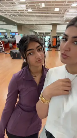 Homeschooling teenager means brand, new gym partner lol  ##MomsofTikTok##gym##momdaughter