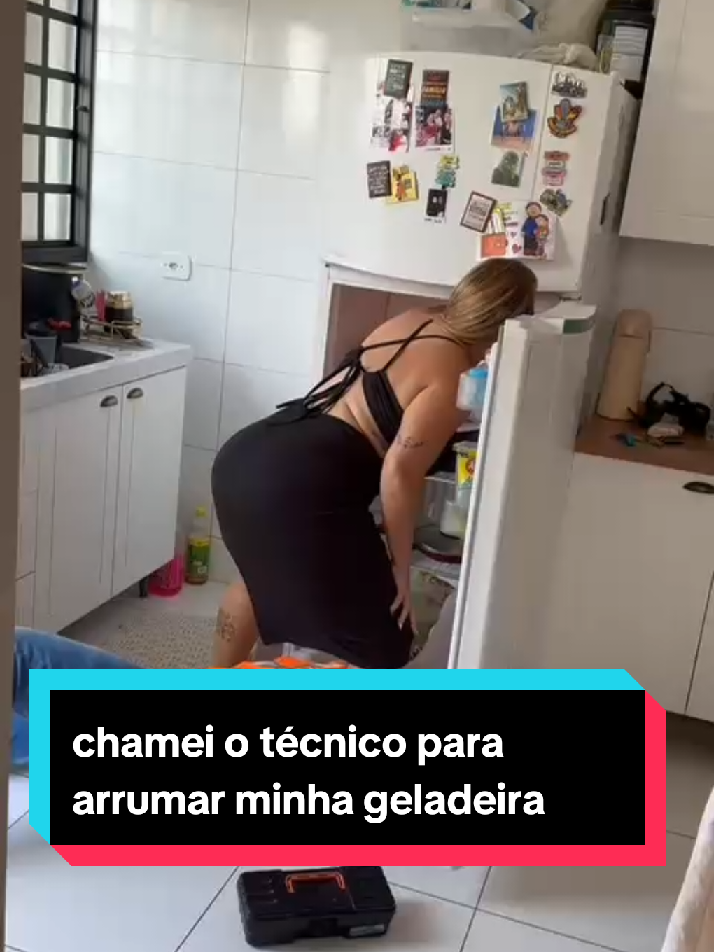 chamei o técnico para arrumar minha geladeira 