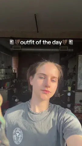 not the biggest fan of these pants #OOTD #wlw #alttiktok #altfashion #lgbtq 