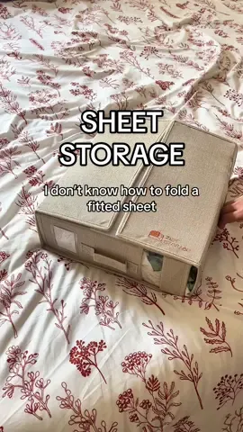 Problem solved! #fittedsheet #sheetstorage #linencloset #bedsheets #organizedhome 