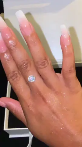 The invisible band is so cool I’ve never seen anything like it and I get so many compliments #t#tiktokshopcreatorpickst#tiktokshoplabordaysalet#tiktokjewelry